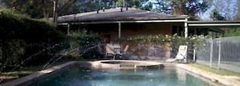 Bright Colonial Motel Exterior photo